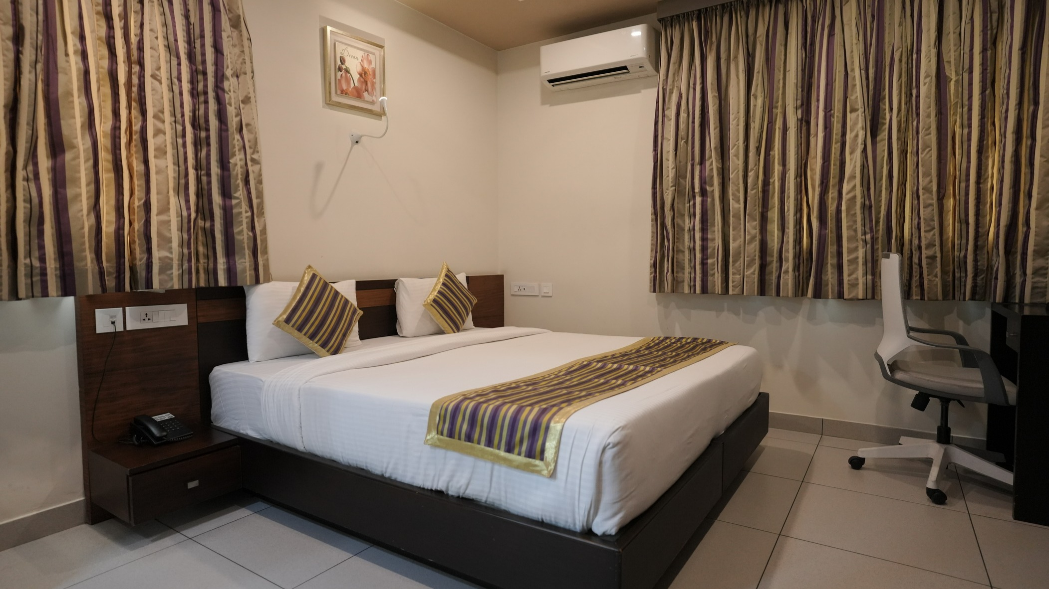 Standard Deluxe Room AC