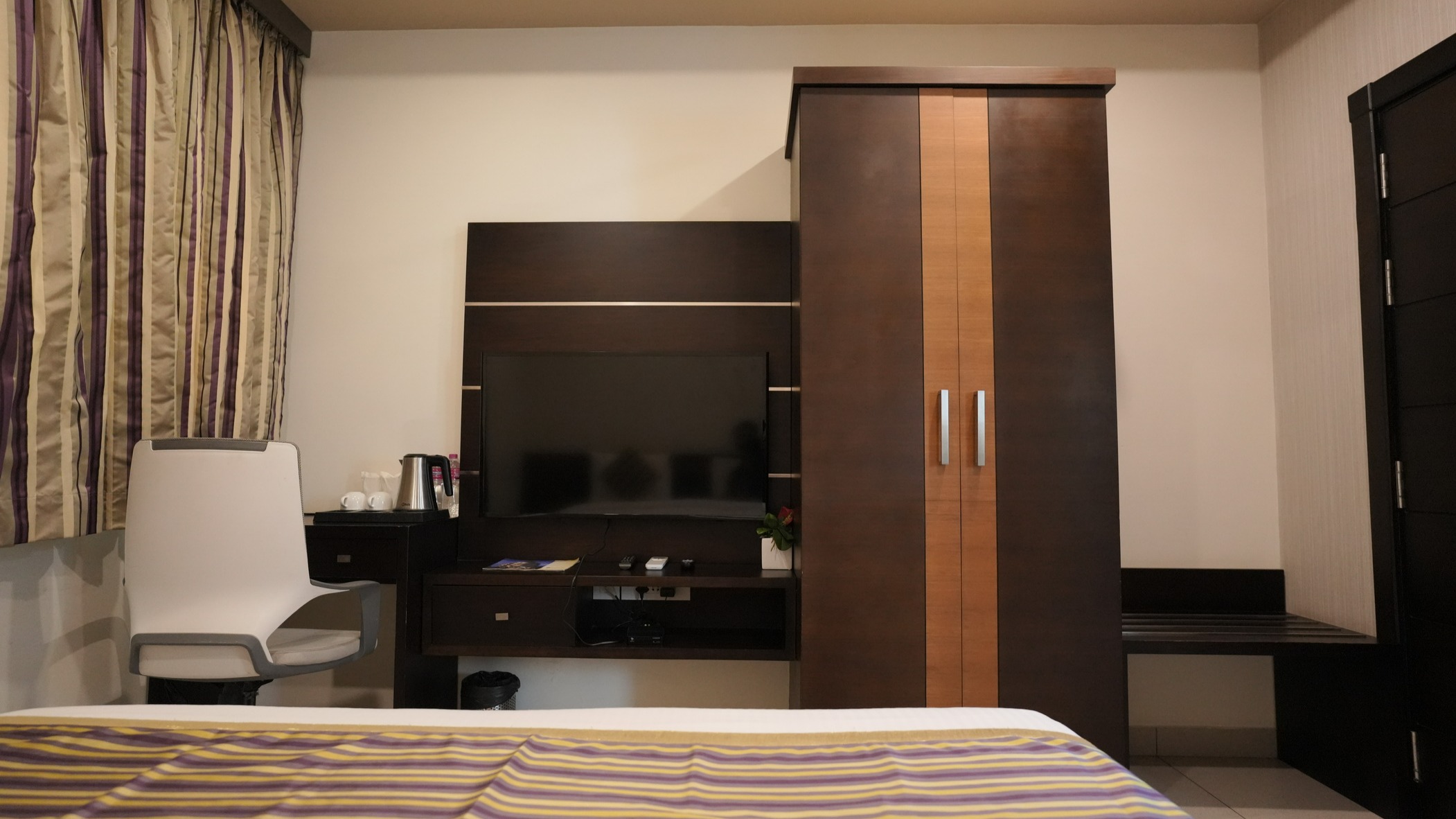 Standard Deluxe Room AC